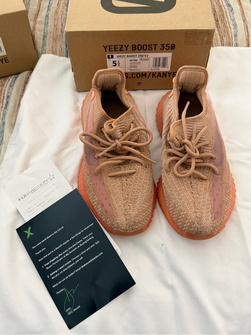 Yeezy Boost 350 V2 Tan Pink Orange Runner